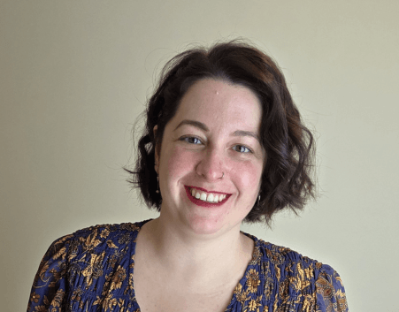 Rachel Mills headshot